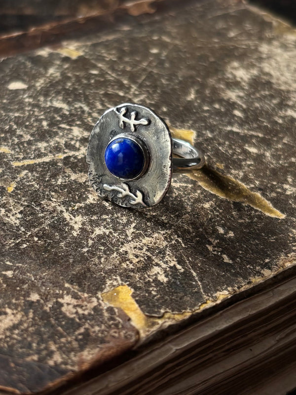 Flora Lapis Lazuli ring