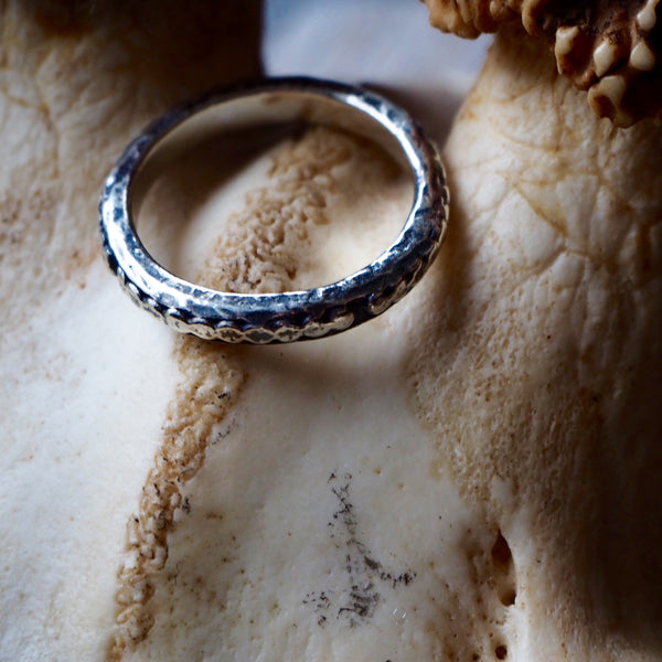 Roman band ring